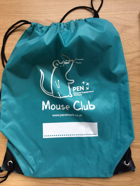 A simple and sturdy bag, ideal for carrying school essentials and all your Mouse Club projects!